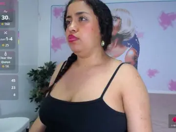 Cristal-horny19  live sex cam