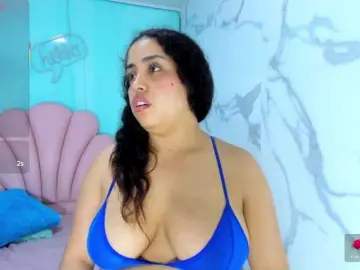 Cristal-horny19  live sex cam