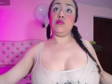 Cristal-horny19  live sex cam