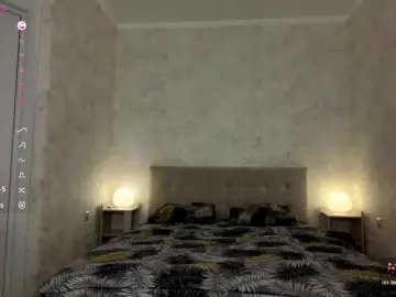 Yunimeow  live sex cam
