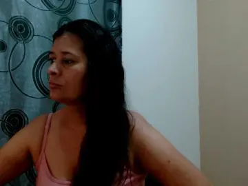 Adrianamilf  live sex cam