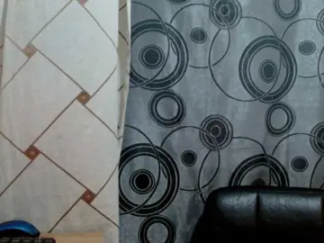 Adrianamilf  live sex cam