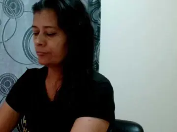 Adrianamilf  live sex cam