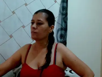 Adrianamilf  live sex cam