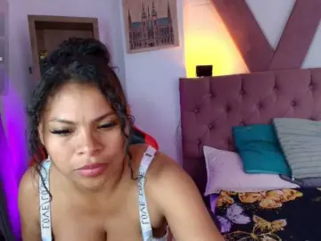 CamiilaReyes  live sex cam