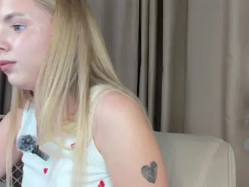 Linda-Bloom  live sex cam