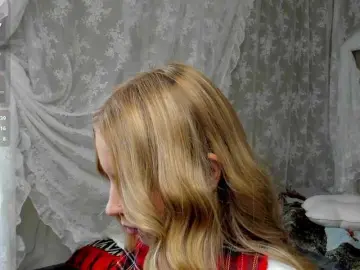 Linda-Bloom  live sex cam