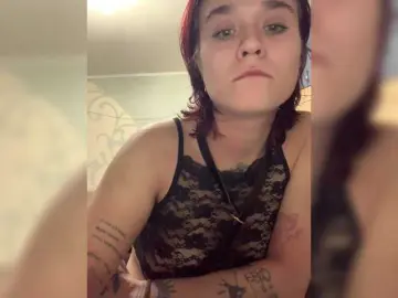 Mia-sweet  live sex cam