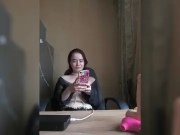 Mia-sweet  live sex cam