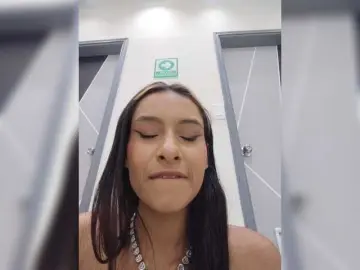 Tara-Hillss  live sex cam