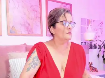 ValeryHart1  live sex cam