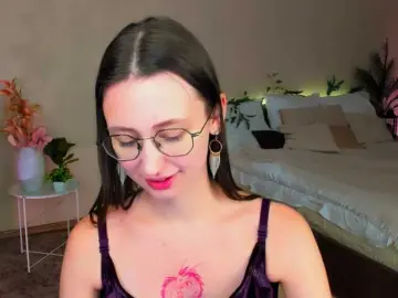 YourLovellyStory  live sex cam
