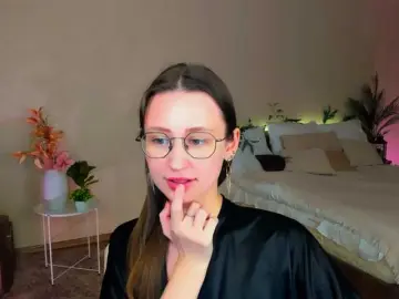 YourLovellyStory  live sex cam