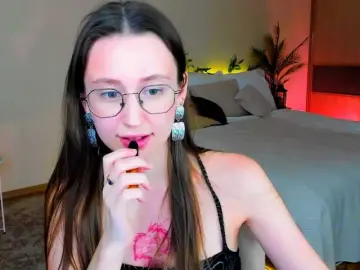 YourLovellyStory  live sex cam