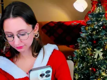 YourLovellyStory  live sex cam