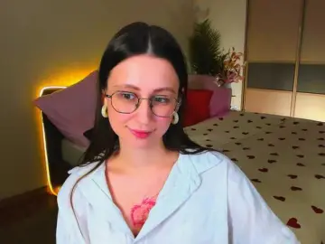 YourLovellyStory  live sex cam