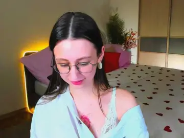 YourLovellyStory  live sex cam