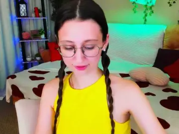 YourLovellyStory  live sex cam
