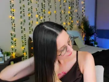 YourLovellyStory  live sex cam