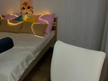 YourLovellyStory  live sex cam
