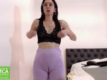 Amysnow  live sex cam