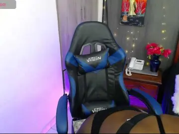 Moniquelamor  live sex cam