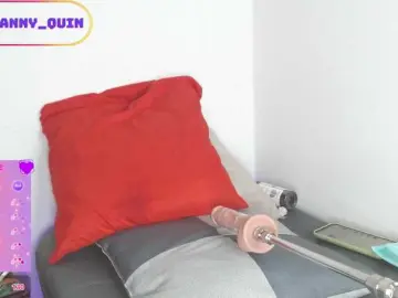 Dani-pety  live sex cam