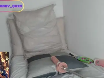 Dani-pety  live sex cam