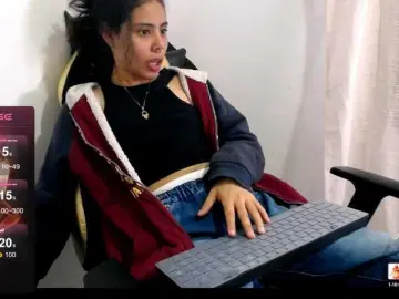 Dani-pety  live sex cam