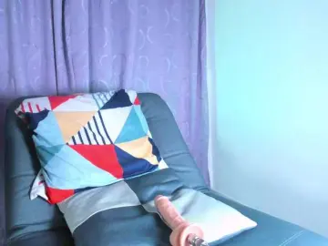 Dani-pety  live sex cam