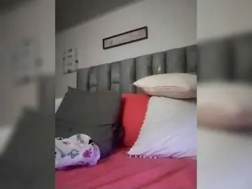 HollyTegan  live sex cam