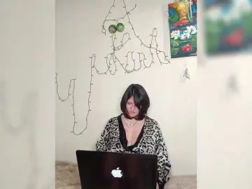 LUKONTA  live sex cam