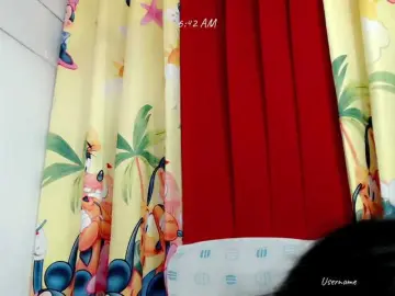 Nemayhottits  live sex cam