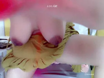 Nemayhottits  live sex cam