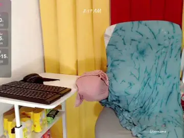 Nemayhottits  live sex cam