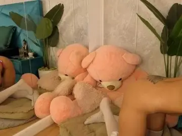EvellynGold  live sex cam