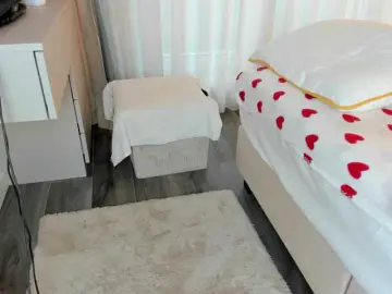 Saradiamond01  live sex cam