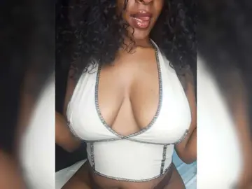 Sweet-Aura  live sex cam