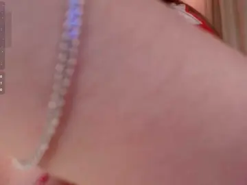 Mila-strawberry  live sex cam