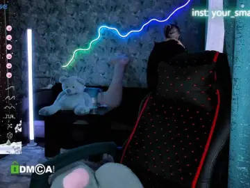 Your-small-bunny  live sex cam