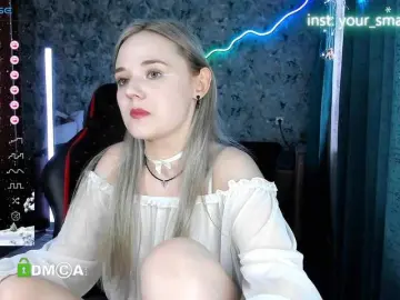 Your-small-bunny  live sex cam