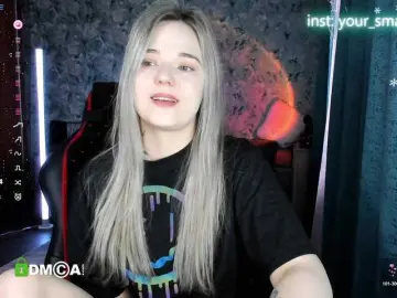 Your-small-bunny  live sex cam