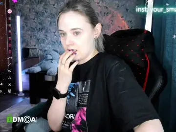 Your-small-bunny  live sex cam