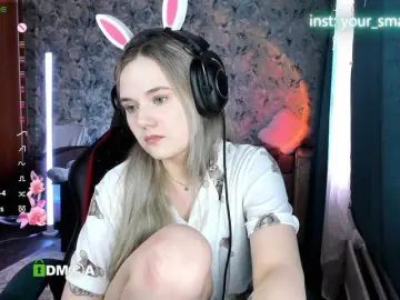 Your-small-bunny  live sex cam