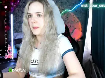 Your-small-bunny  live sex cam