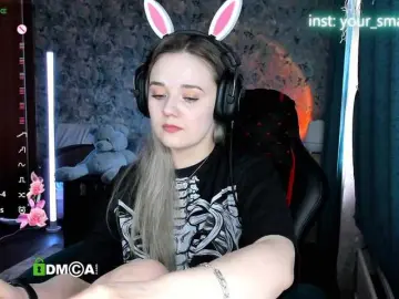 Your-small-bunny  live sex cam