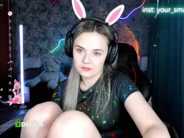 Your-small-bunny  live sex cam