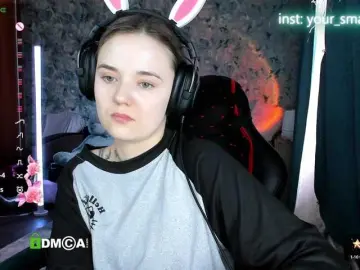 Your-small-bunny  live sex cam