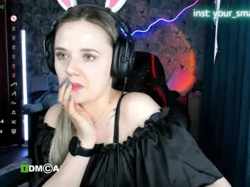 Your-small-bunny  live sex cam