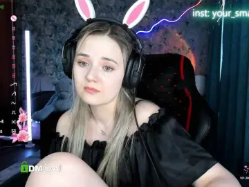 Your-small-bunny  live sex cam